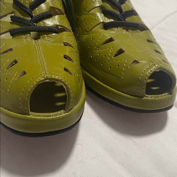 Re-Mix Vintage Shoe Company Greta Avocado Green Wedge Wedged Retro Shoe Size 9 - Picture 9 of 16